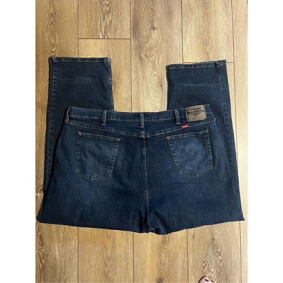 Wrangler Men’s Size 46x30 Straight Leg Jeans Blue Dark Wash Denim Stretch - Picture 6 of 7